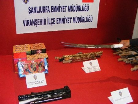Bir aylık uygulamada 80 adet sopa, kılıç ve kama ele geçirildi