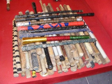 Bir aylık uygulamada 80 adet sopa, kılıç ve kama ele geçirildi