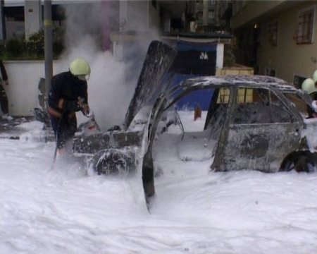 Bir Gün Önce Satın Aldığı Otomobil Alev Alev Yandı