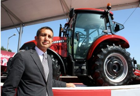 Bir haftada 200 traktör sattı