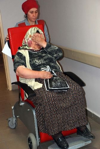 Bir Kişinin Öldüğü Trafik Kazasından Dikkatleri Sayesinde Kurtuldular