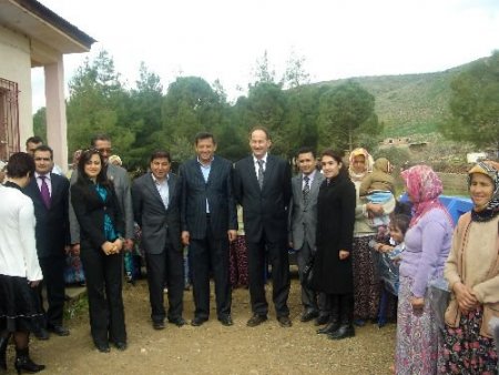 'bir Masa Bin Umut' Projesiyle Bin Çocuk Masa Sahibi Olacak