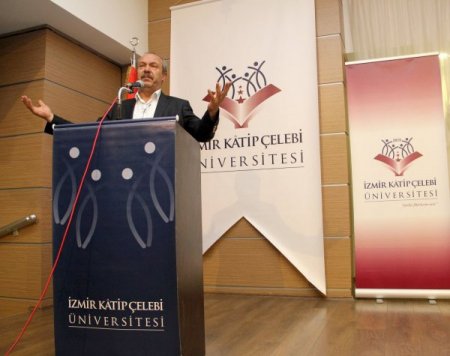 'Bir milleti yok etmek istiyorsanız, ordularının içine politika bulaştırın'