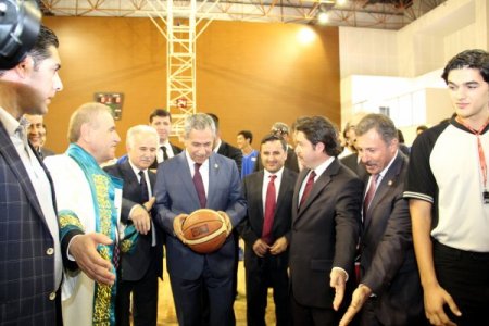 'Bir ülkenin en büyük serveti genç nüfustur'