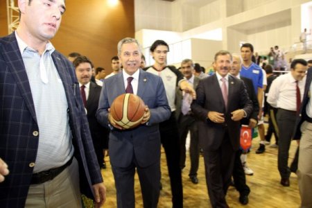 'Bir ülkenin en büyük serveti genç nüfustur'