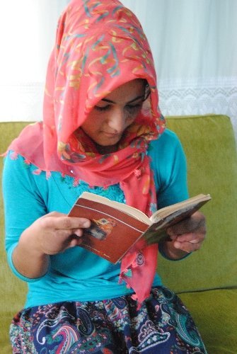 Bir yaşında yüzü yanan Sakine estetik ameliyat için yardım bekliyor