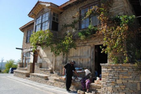 Bir yıl içinde Taşağıl'da 5 taş ev kültür turizmine kazandırılacak