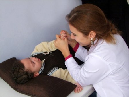 Bir yıl sonra ağlamaya başladı, ailesinin yüzü güldü