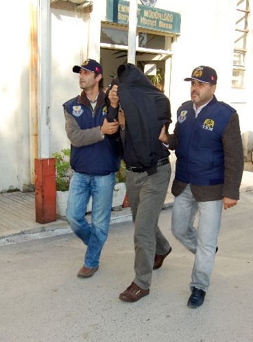 Birbirine Âşık Olup Pkk'dan Kaçan İki Terörist İzmir'de Yakalandı