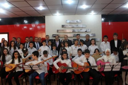 Birecik Gençlik Merkezi'nde müzik odası açıldı