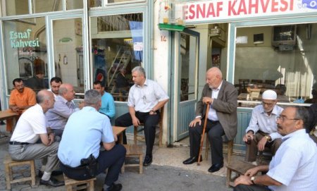 Birecik Kaymakamı Niyazi, esnafı ziyaret etti