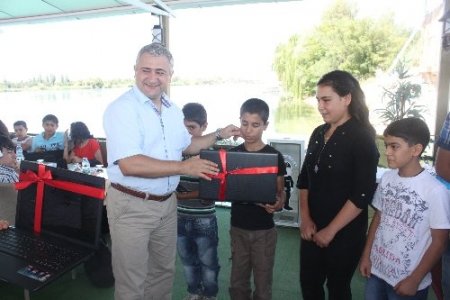 Birecik'de Şefkat Çemberi'ne katılan öğrenciler ödüllendirildi