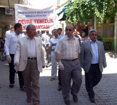 Birecik’te temizlik kampanyasına yoğun ilgi