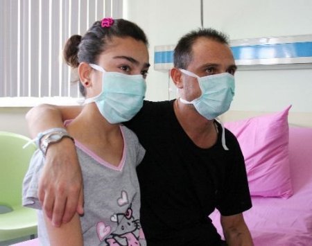 Biri Eşinin Diğeri Annesinin Böbreğiyle Sağlığına Kavuştu