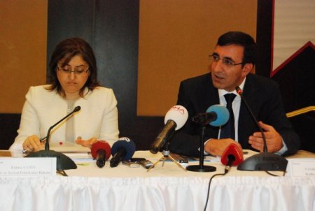 "Birileri Bölge İnsanını Geriye Çekmeye Çalışırken, Biz Refah İçin Çalışıyoruz"