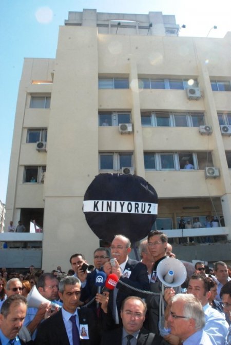 'Birkaç psikopat, öğrencilerimize sevgimizi azaltamaz'