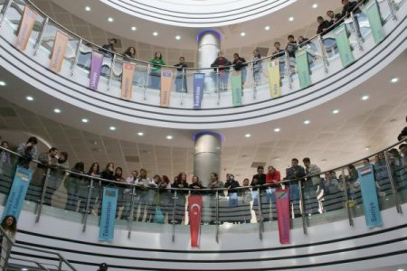 Birleşmiş Milletler Gibi Üniversite