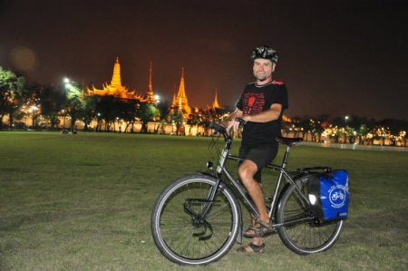 Bisikletle Asya'da 3 bin kilometre yol katettiler