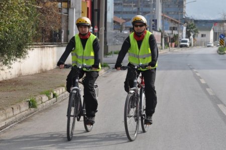 Bisikletle Türkiye turuna çıkan baba oğul İzmir'de