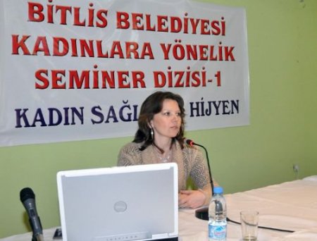 Bitlis Belediyesi'nden Kadın Sağlığı Ve Hijyen Semineri