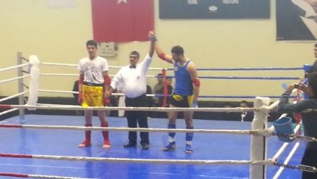 Bitlis Muay Thai’de bölge birincisi oldu