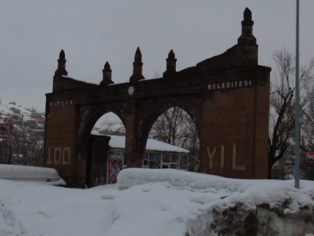 Bitlis yeniden kara gömüldü