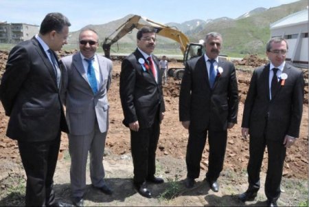 Bitlis'e 400 Yataklı Eğitim Ve Araştırma Hastanesi Yapılıyor