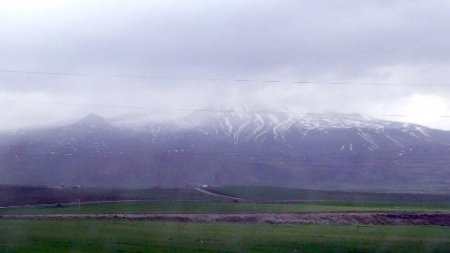 Bitlis’e nisan karı sürprizi