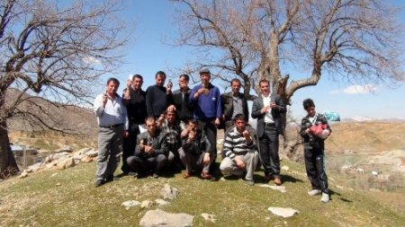 Bitlisli köylüler, GSM sinyalini dağda arıyor