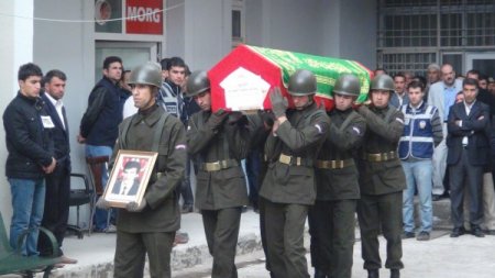 Bitlisli şehit korucular ebediyete uğurlandı