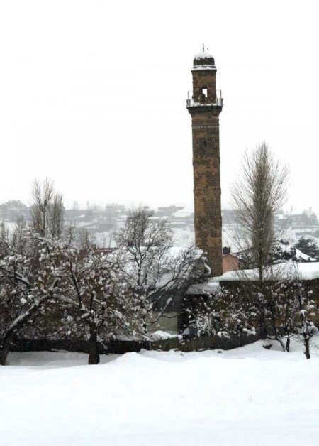Bitlis’te 300 köy yolu ulaşıma kapandı