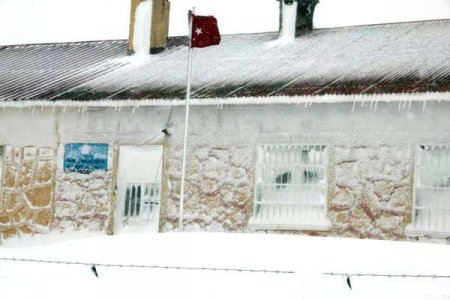 Bitlis’te 300 köy yolu ulaşıma kapandı