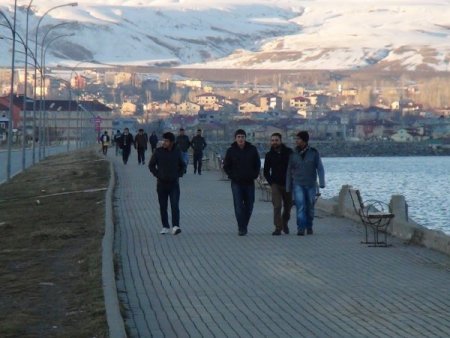 Bitlis’te 4 mevsim bir arada yaşanıyor
