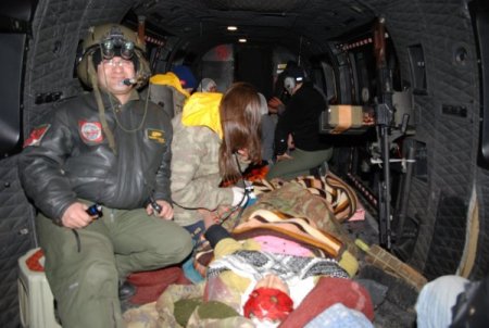 Bitlis'te 7’nci Doğumunu Helikopterde Yapan Anne Bebeğine Pilotun İsmini Verdi