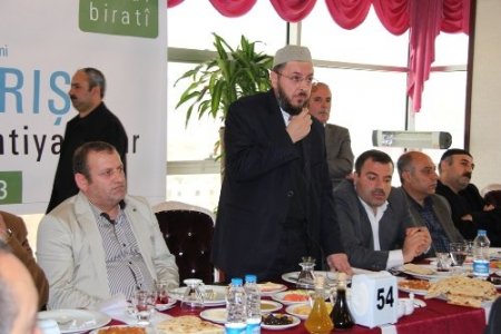 Bitlis’te eller semaya barış için kalktı