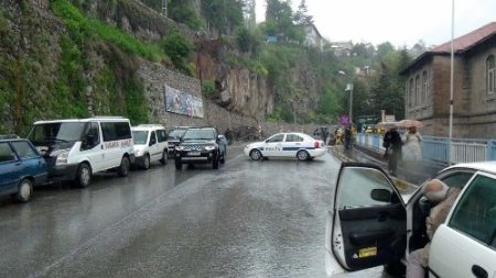 Bitlis’te göçük: Bitlis – Tatvan karayolu trafiğe kapandı (2)