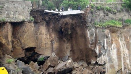 Bitlis’te göçük: Bitlis – Tatvan karayolu trafiğe kapandı (2)