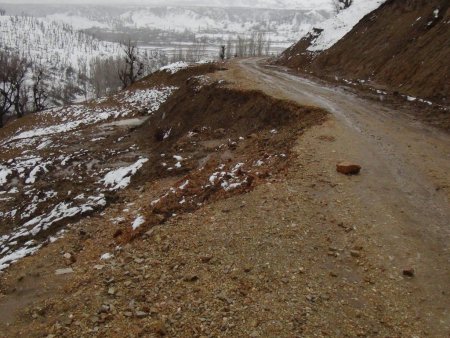 Bitlis’te heyelan ve taşkınlar maddi zarara neden oldu