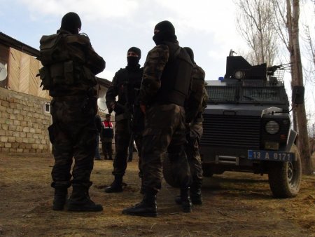 Bitlis’te kaçakçılık operasyonunda 7 gözaltı