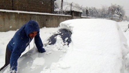 Bitlis’te kar yağışı yeniden etkili oluyor