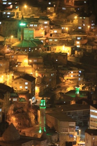 Bitlis'te Kutlu Doğum Haftası nedeniyle minareler ışıl ışıl