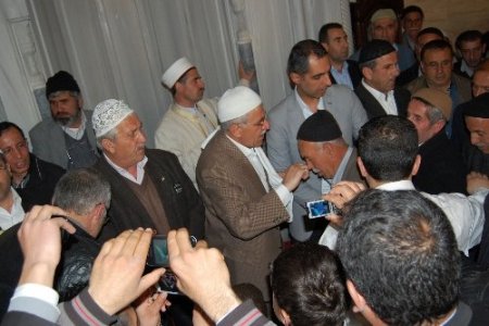 Bitlis'te Kutlu Doğum'a 4 dilli kutlama