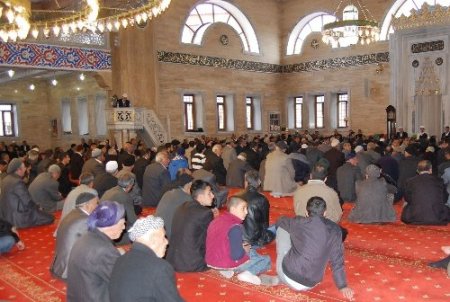 Bitlis'te Kutlu Doğum'a 4 dilli kutlama