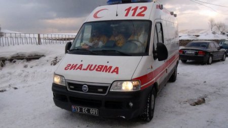 Bitlis'te Otobüs Ve Tır Çarpıştı: 2 Ölü, 8 Yaralı (2)