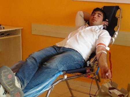 Bitlis'te polis adayları kan bağışında bulundu