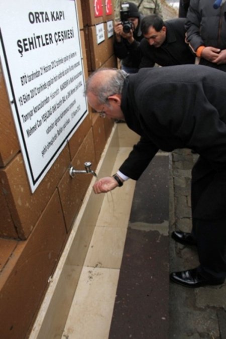 Bitlis'te şehit korucular anısına yaptırılan çeşmenin açılışı yapıldı