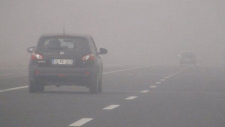 Bitlis’te sis görüş mesafesini 5 metreye düşürdü