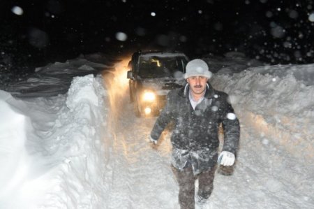 Bitlis’te Taziyeye Giderken Yolda Mahsur Kalan 70 Köylü Kurtarıldı