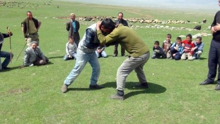 Bitlis’te yayla dönemi başladı