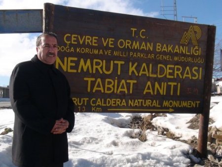 'Bitlis'teki Nemrut’un 2 bin 700 yıllık mezarı ve hazinesine ulaşıldı'